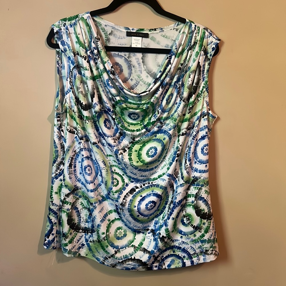 Sleeveless gathered cowl-like neckline w/circular pattern, size XL